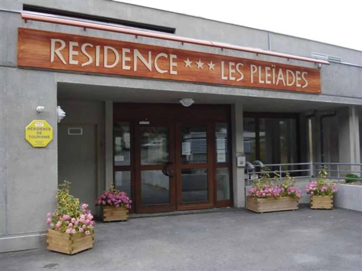 Appartement Lumineux Centre Station Terrasse Parking Couvert - Fr-1-425-197 Araches-la-Frasse 0*,  France